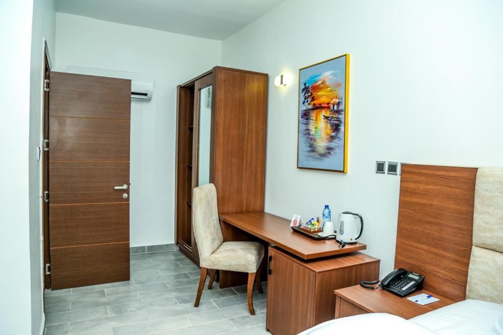 Stratton 38 Asokoro Hotel Exterior foto